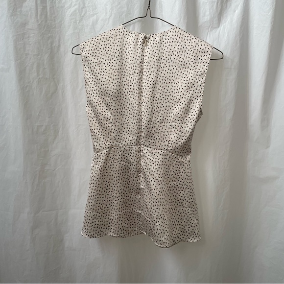 Silk like sleeveless wrap blouse - Picture 2 of 9